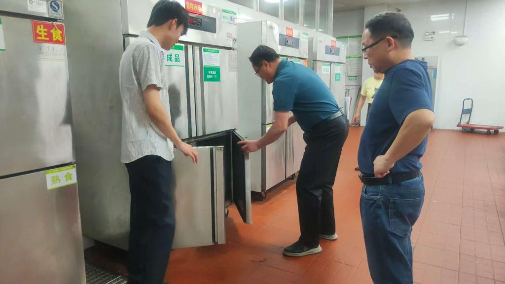 槽郢校区安全生产与“食”俱进